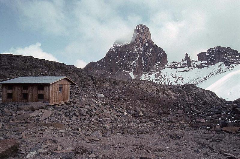 WT 1400 218-26 Kenya.jpg